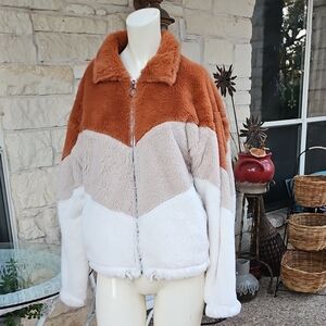 This & More Young Contemporary Fluffy Fleece Full Zip Jacket M Rust Tan
